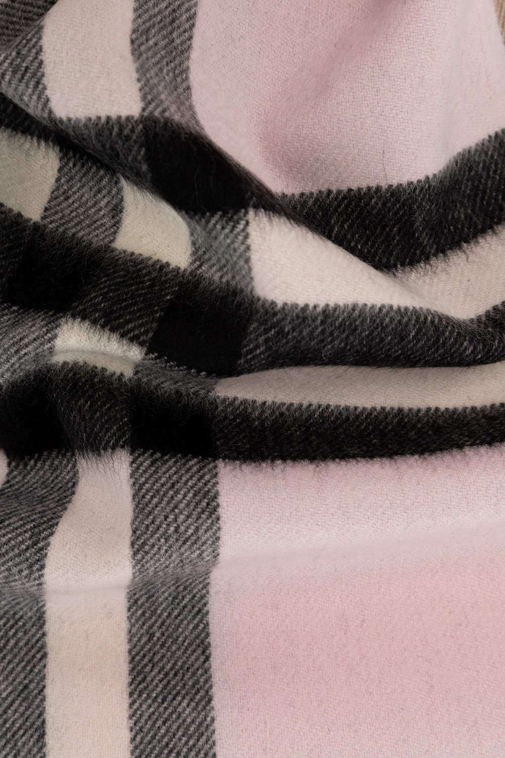 Ash rose sales burberry scarf